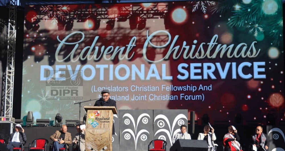 TR Zeliang addresses the gathering during tthe Advent Christmas programme on December 7 at Naga Heritage Village, Kisama. (DIPR Photo)